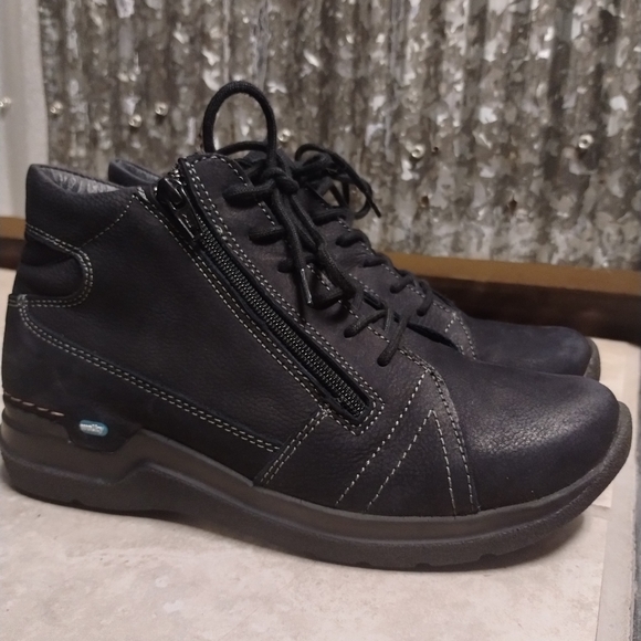 Women's Wolky sneaker booties 8 - Picture 2 of 14